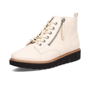 NIB - Naturalizer Ivory Eeva Double Zipper Bootie - Woman's Size 6